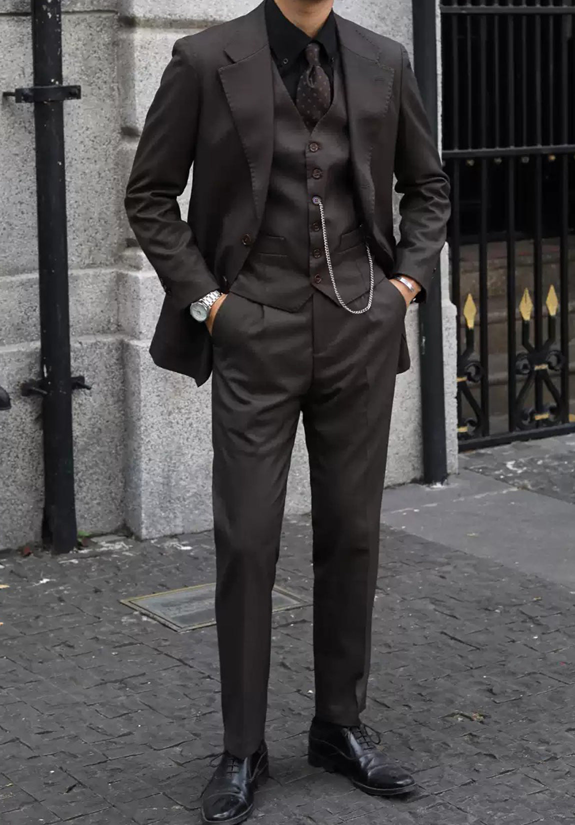 Men's Brown Dress Pants: Styled with a Suit
