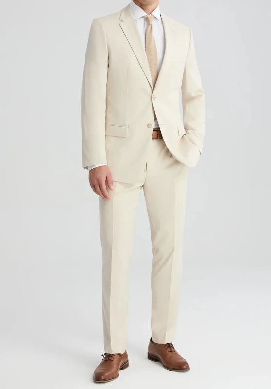 Men's Khaki Pants Paired with a Suit Jacket¡ê? Front View