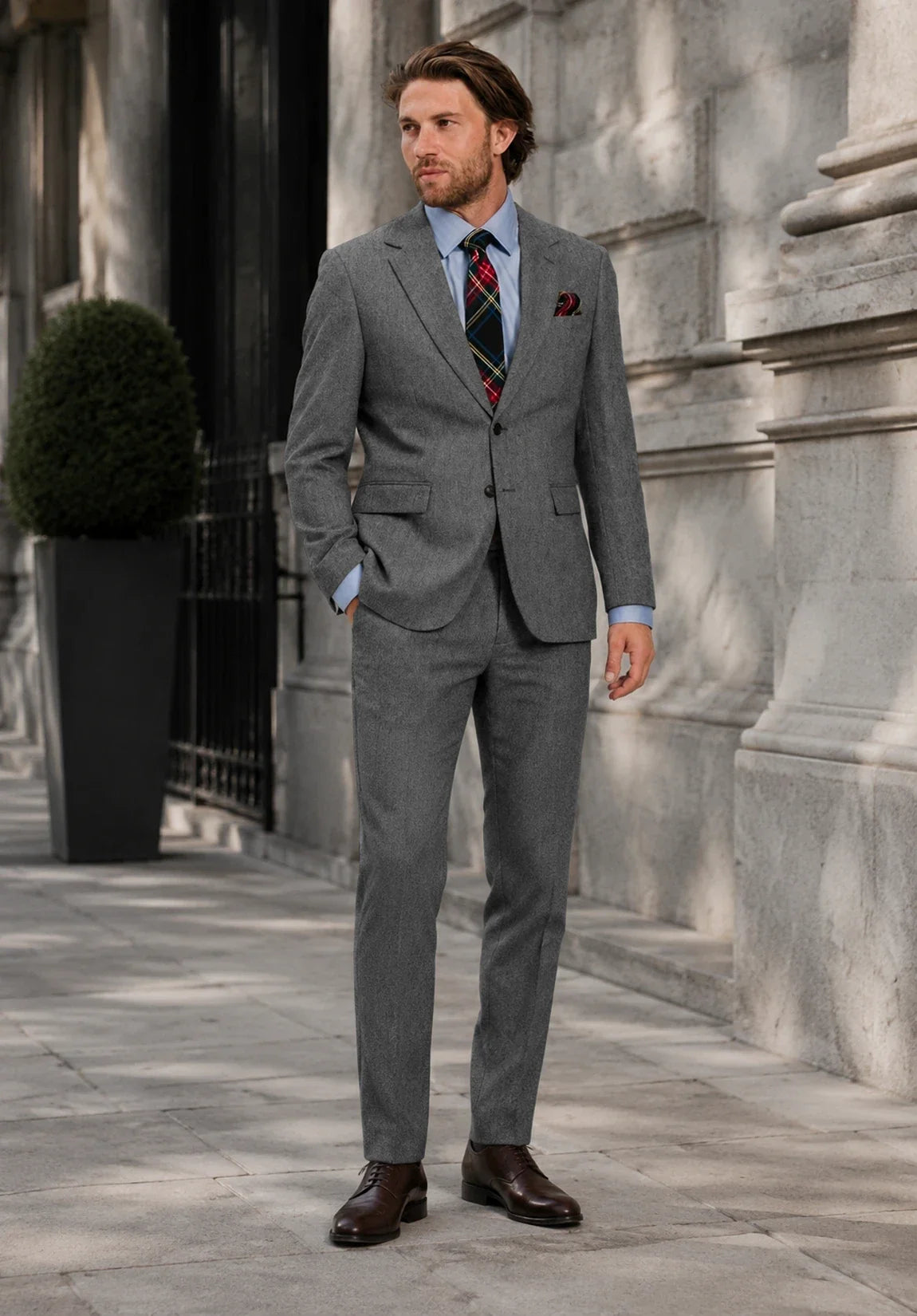 Men dark grey Suit