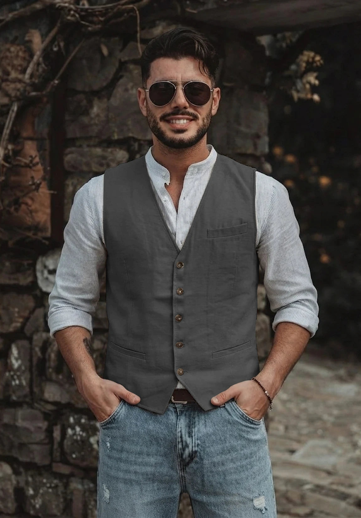 Men's dark grey vest
