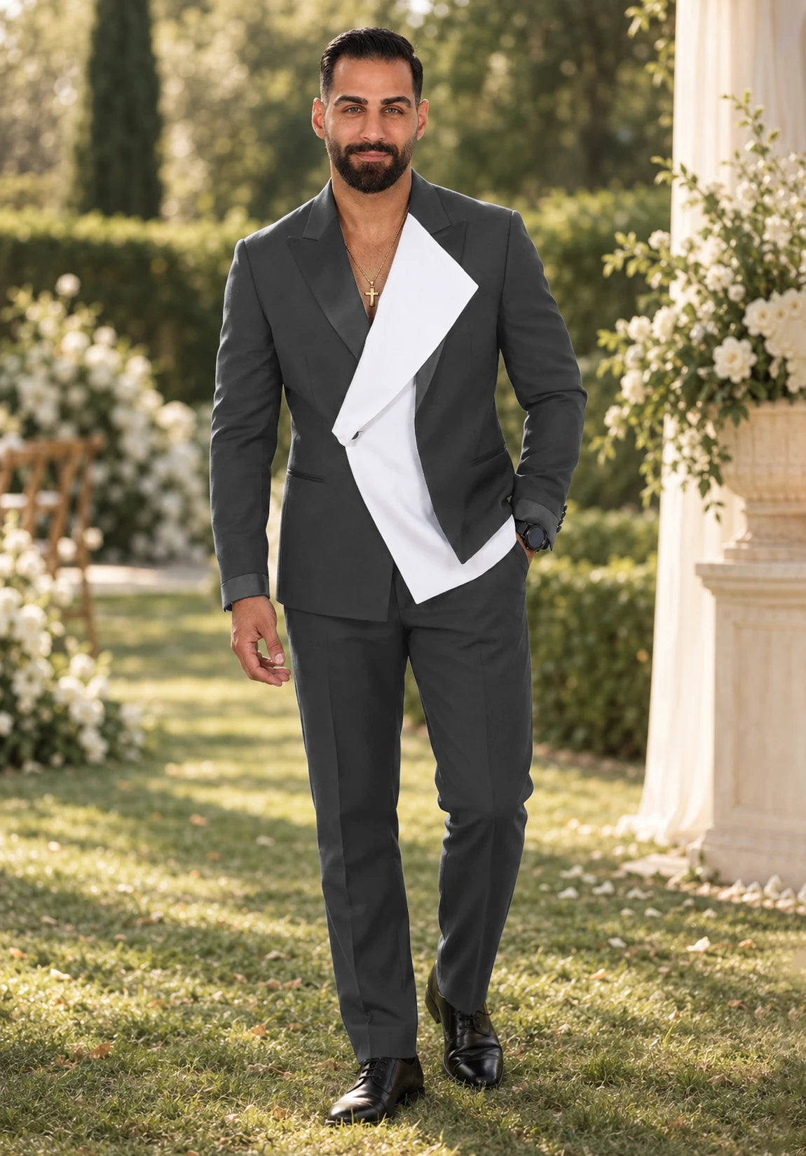 Men dark grey Suit