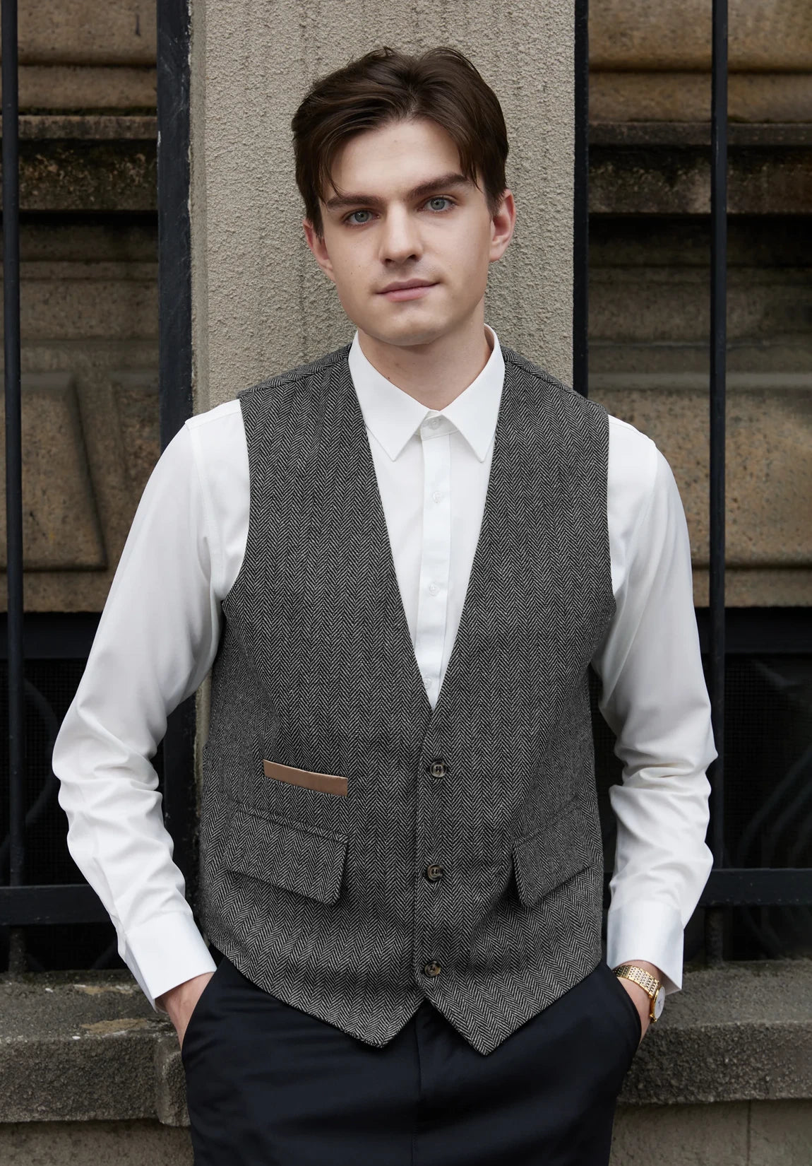 Men's dark gray vest