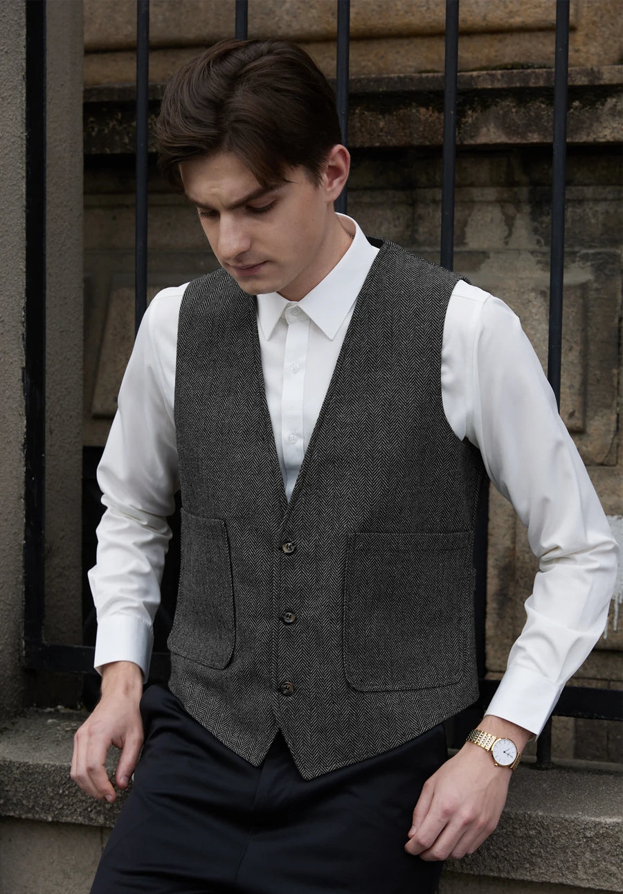 Men's dark grey vest