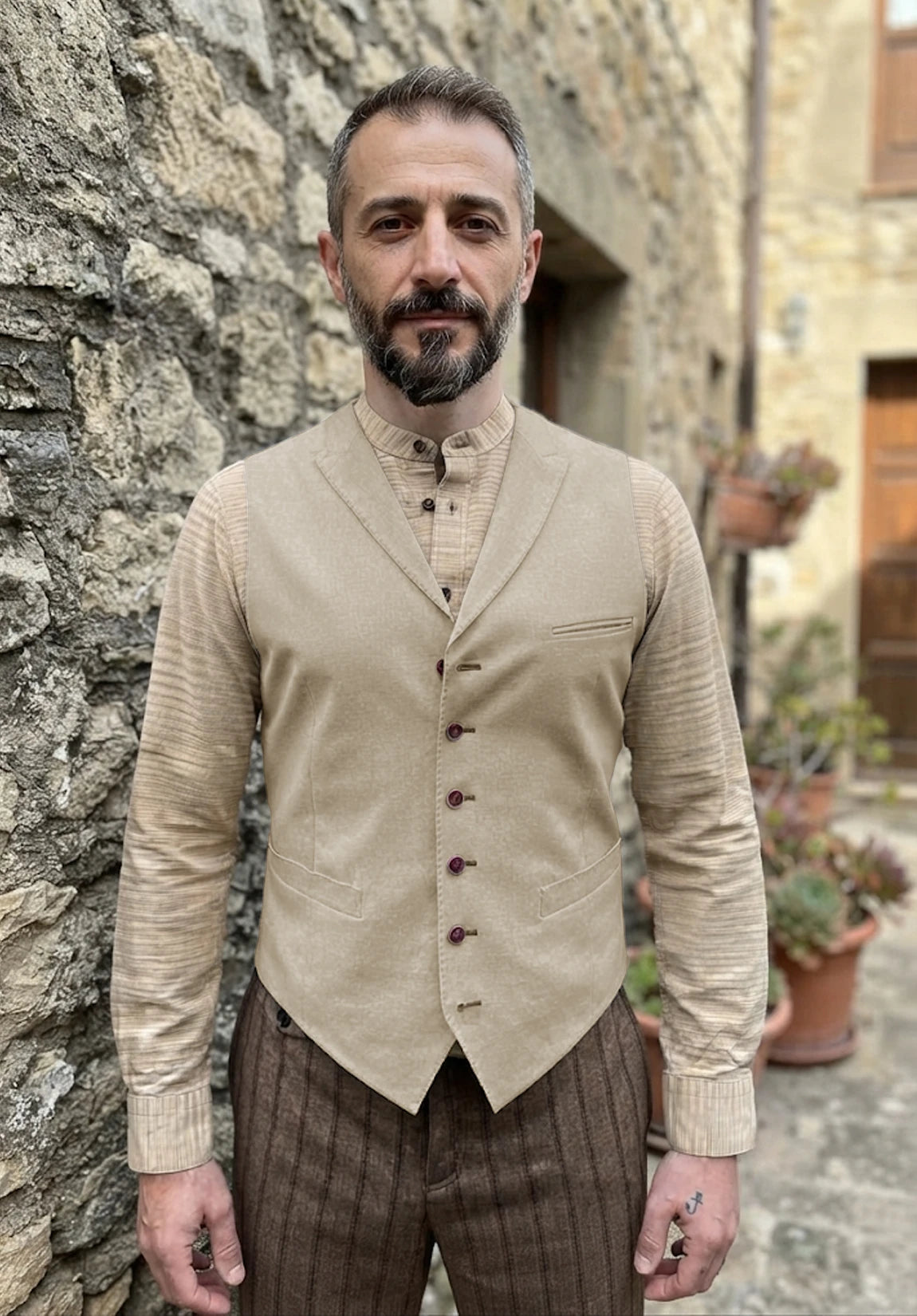 Men's khaki vest
