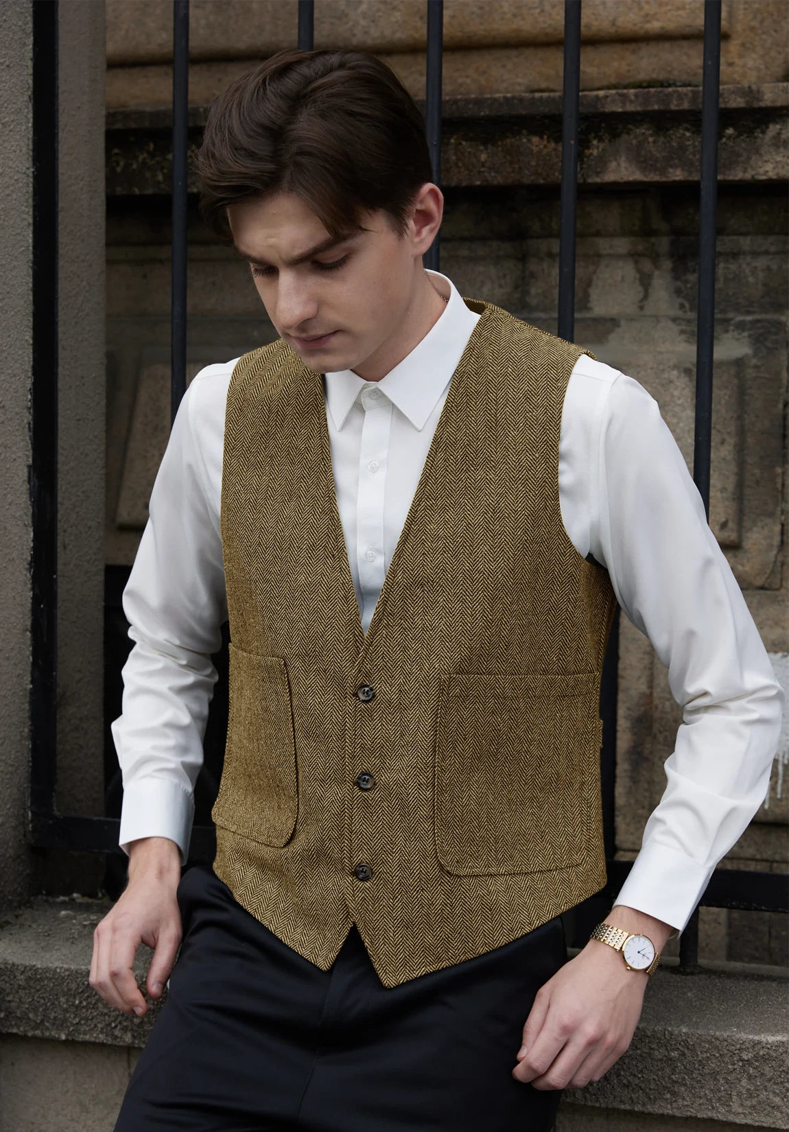 Men's khaki vest