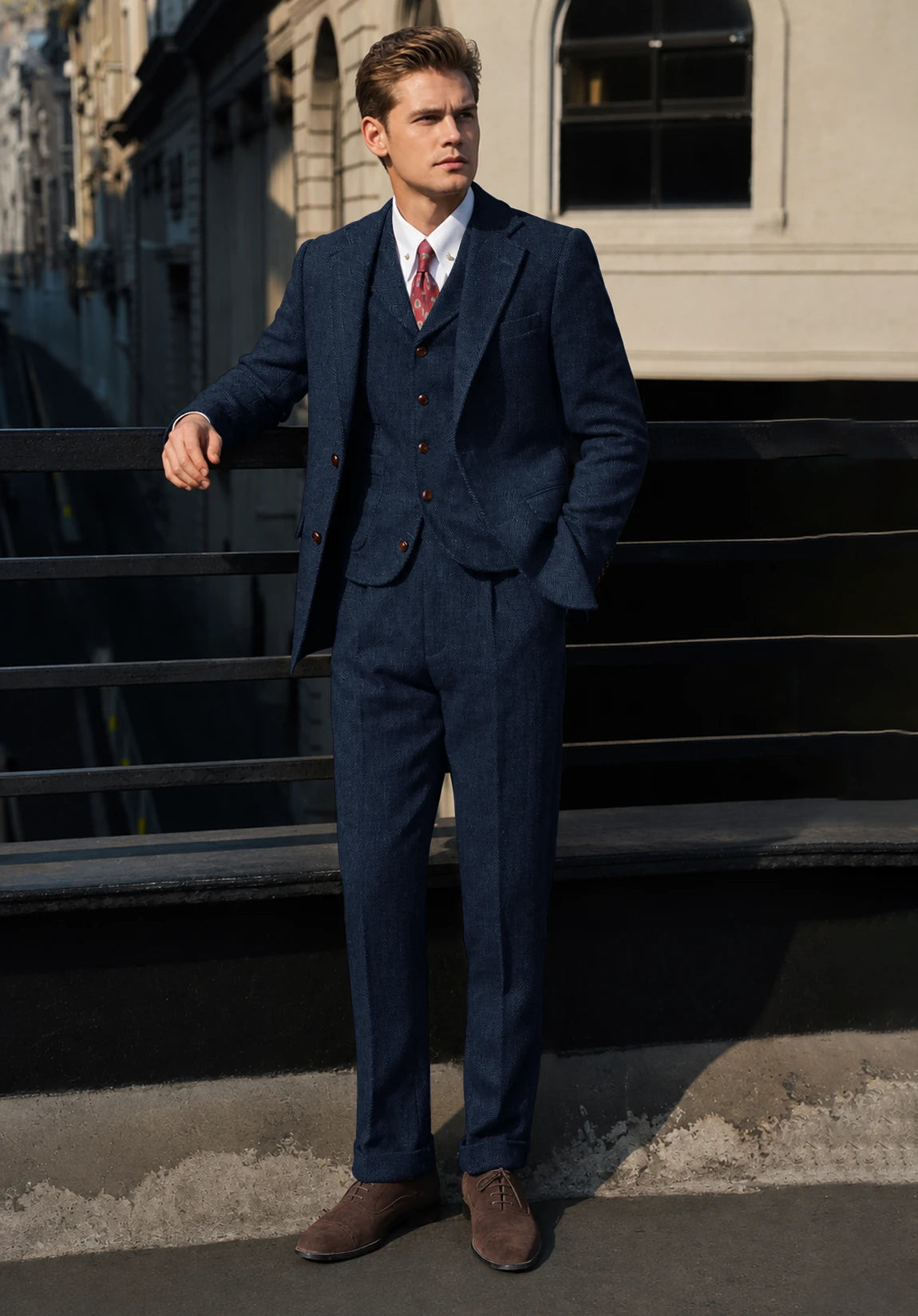 Men's navy Suit