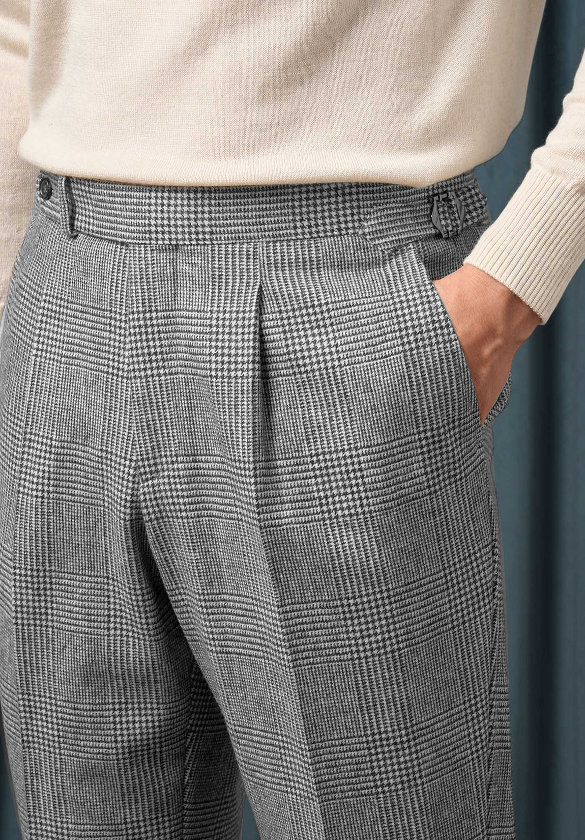 men black plaid pants pocket detail